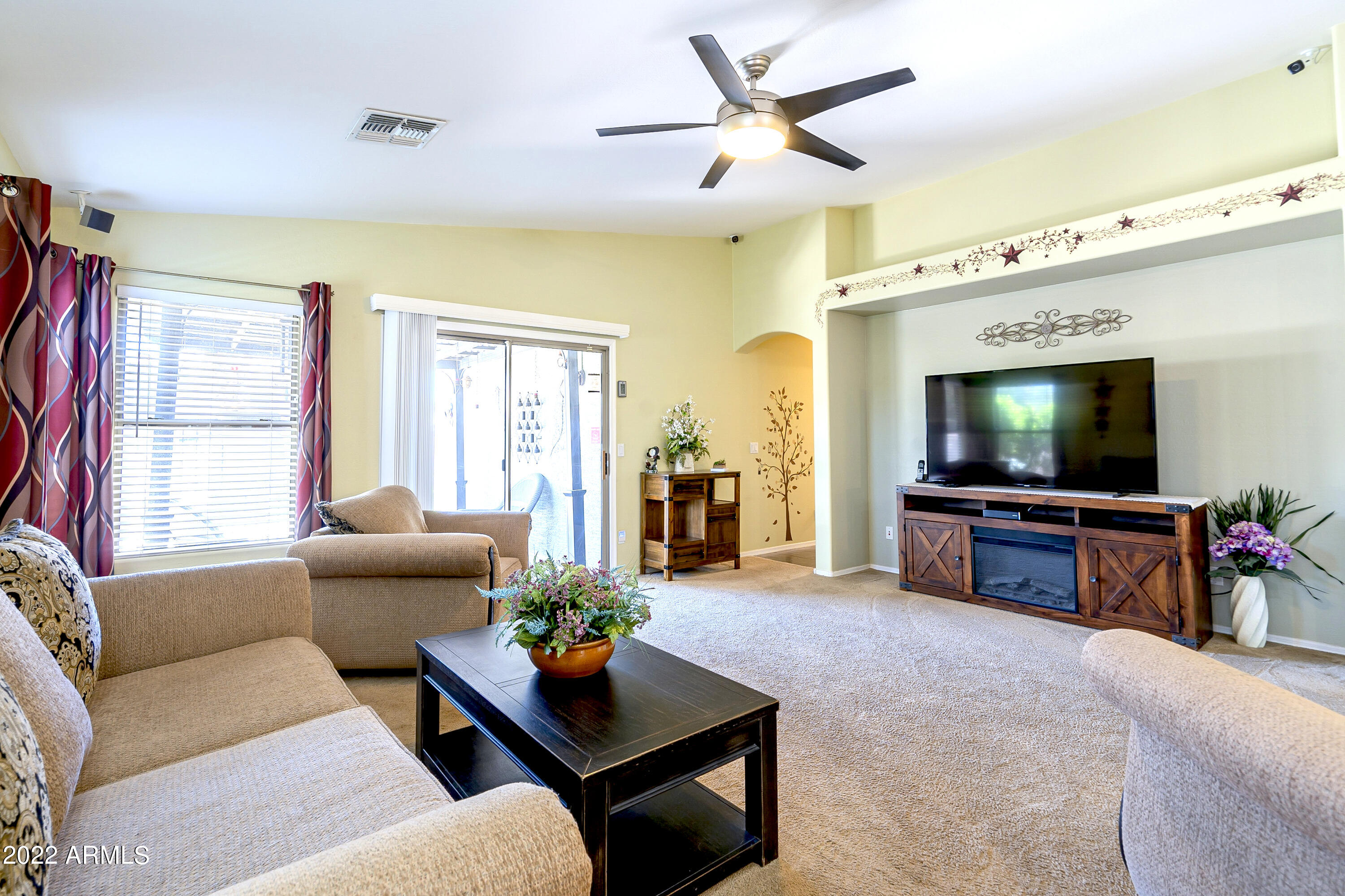 2336 West Carson Road Phoenix, AZ 85041 - Photo 3 of 35 4