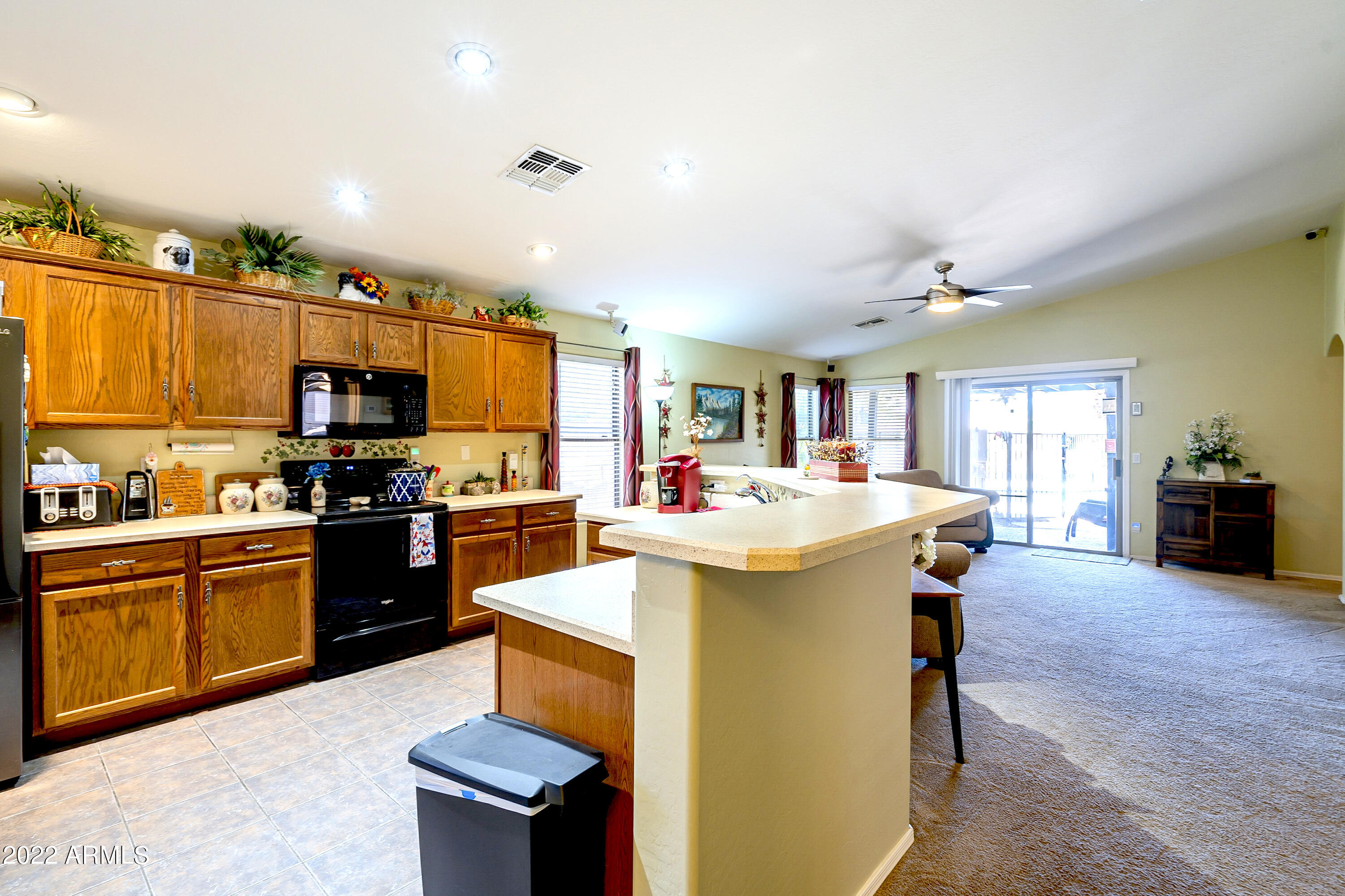 2336 West Carson Road Phoenix, AZ 85041 - Photo 7 of 35 8