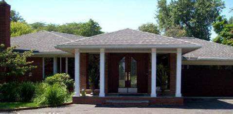 891 Lake Shore Road Grosse Pointe, MI 48236 - Photo 1 of 17 31045804.JPG