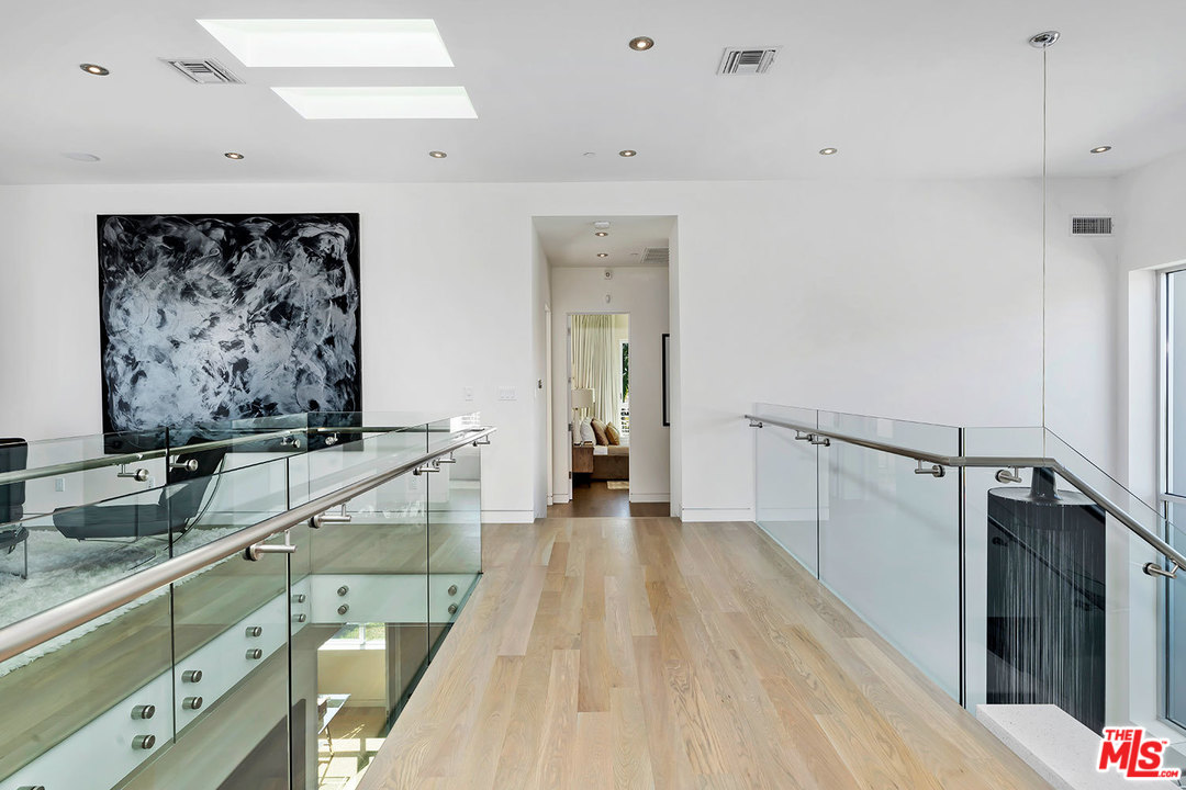 322 North Kings Road Los Angeles, CA 90048 - Photo 33 of 51 Gallery Image 33