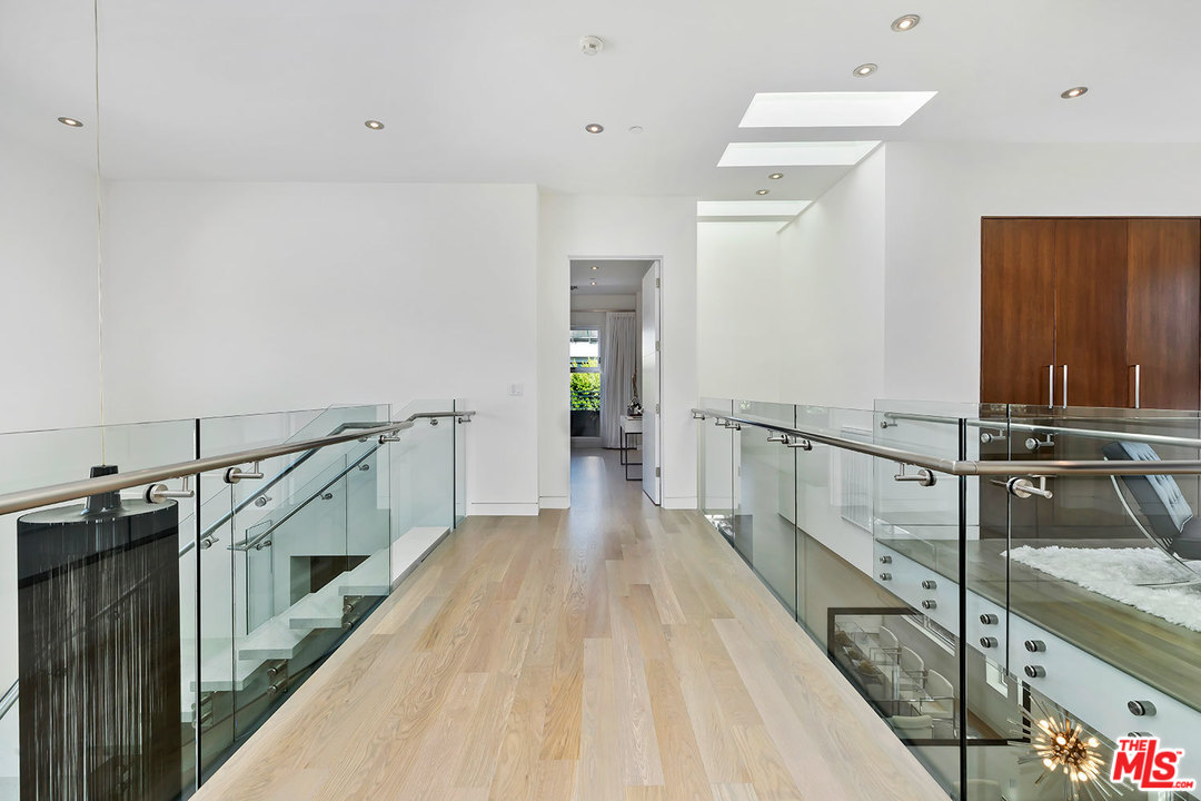 322 North Kings Road Los Angeles, CA 90048 - Photo 34 of 51 Gallery Image 34