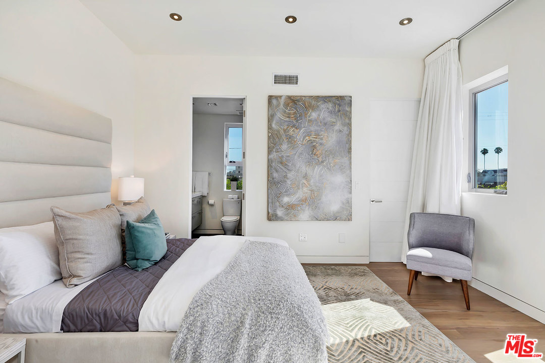 322 North Kings Road Los Angeles, CA 90048 - Photo 48 of 51 Gallery Image 48
