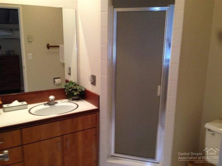 74 Meadow House Loop, Unit 74 Sunriver, OR 97707 - Photo 19 of 22 Additional Photo