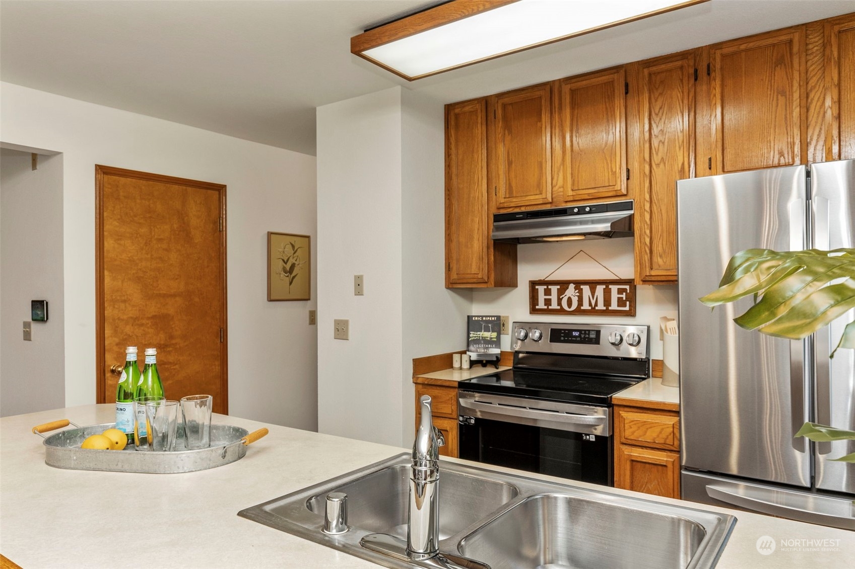 10095 Northeast Knight Road Bainbridge Island, WA 98110 - Photo 13 of 29 Gallery Image 13
