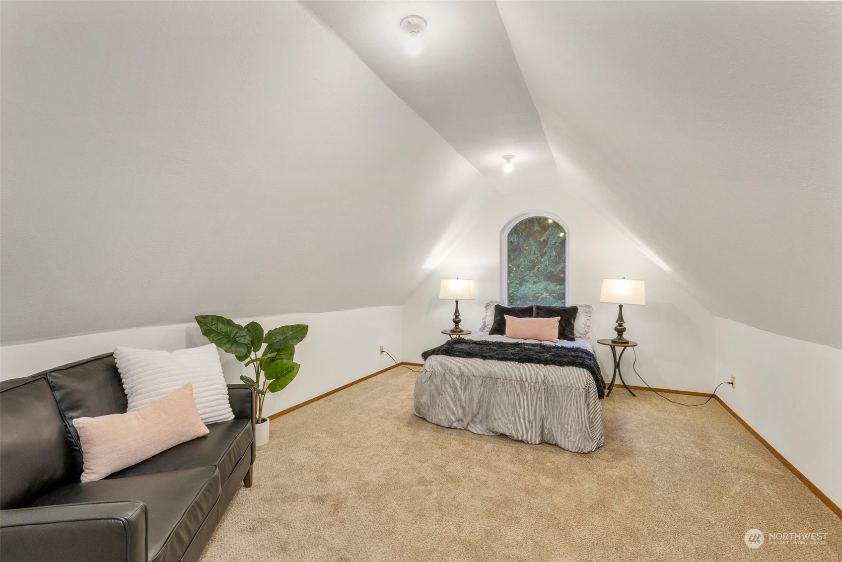 10095 Northeast Knight Road Bainbridge Island, WA 98110 - Photo 20 of 29 Gallery Image 20