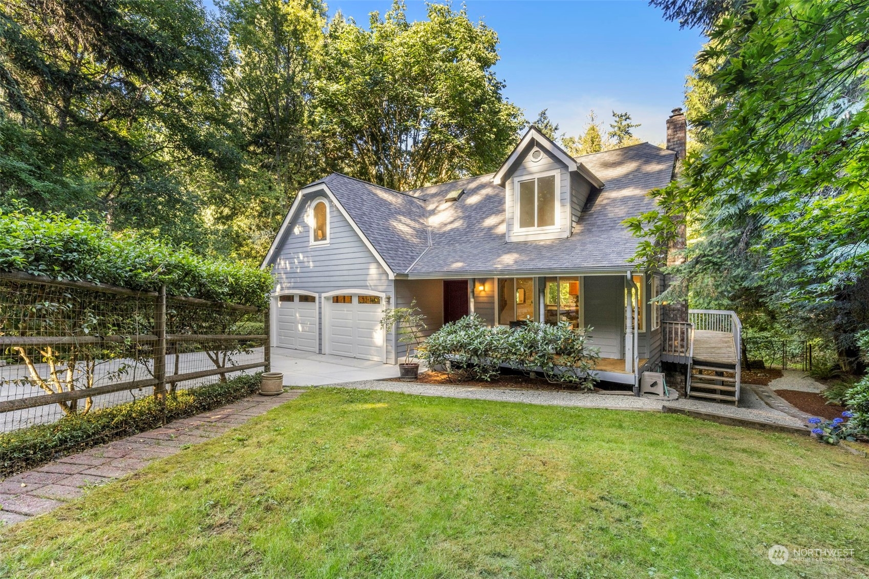 10095 Northeast Knight Road Bainbridge Island, WA 98110 - Photo 4 of 29 Gallery Image 4