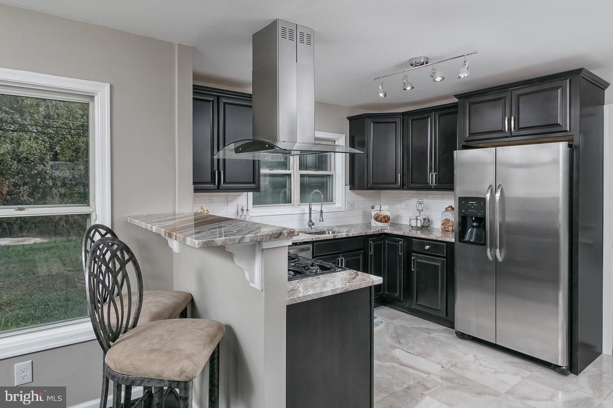 3707 Coronado Road Baltimore, MD 21244 - Photo 1 of 30 Kitchen