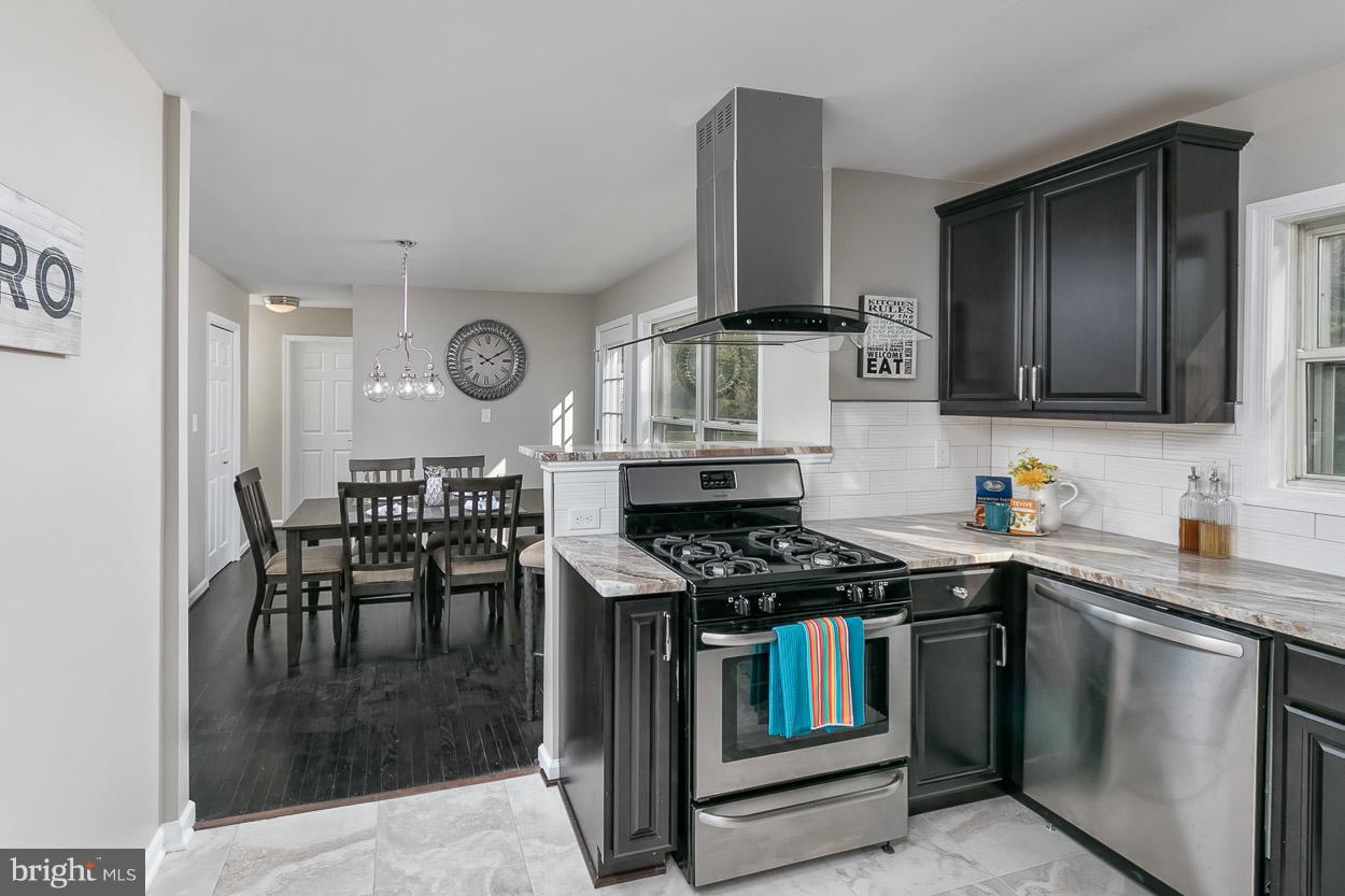3707 Coronado Road Baltimore, MD 21244 - Photo 13 of 30 Kitchen