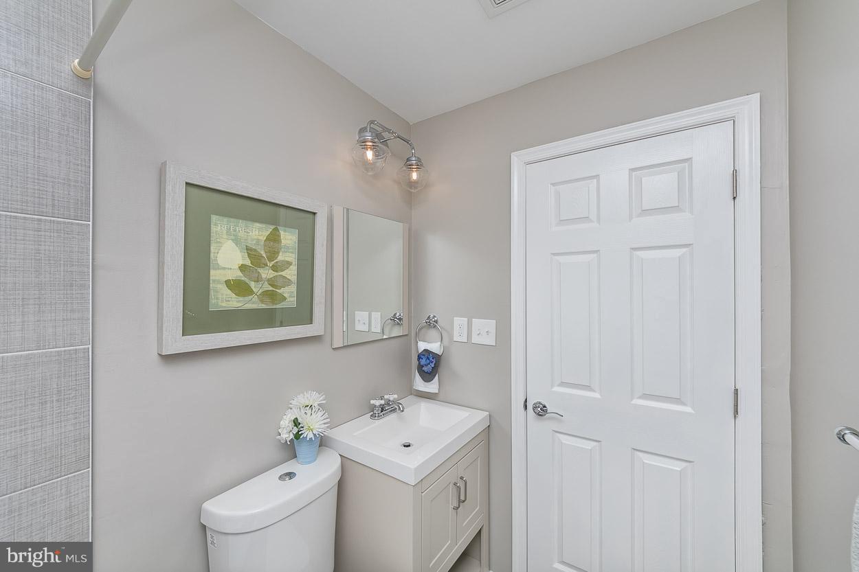 3707 Coronado Road Baltimore, MD 21244 - Photo 17 of 30 Bath