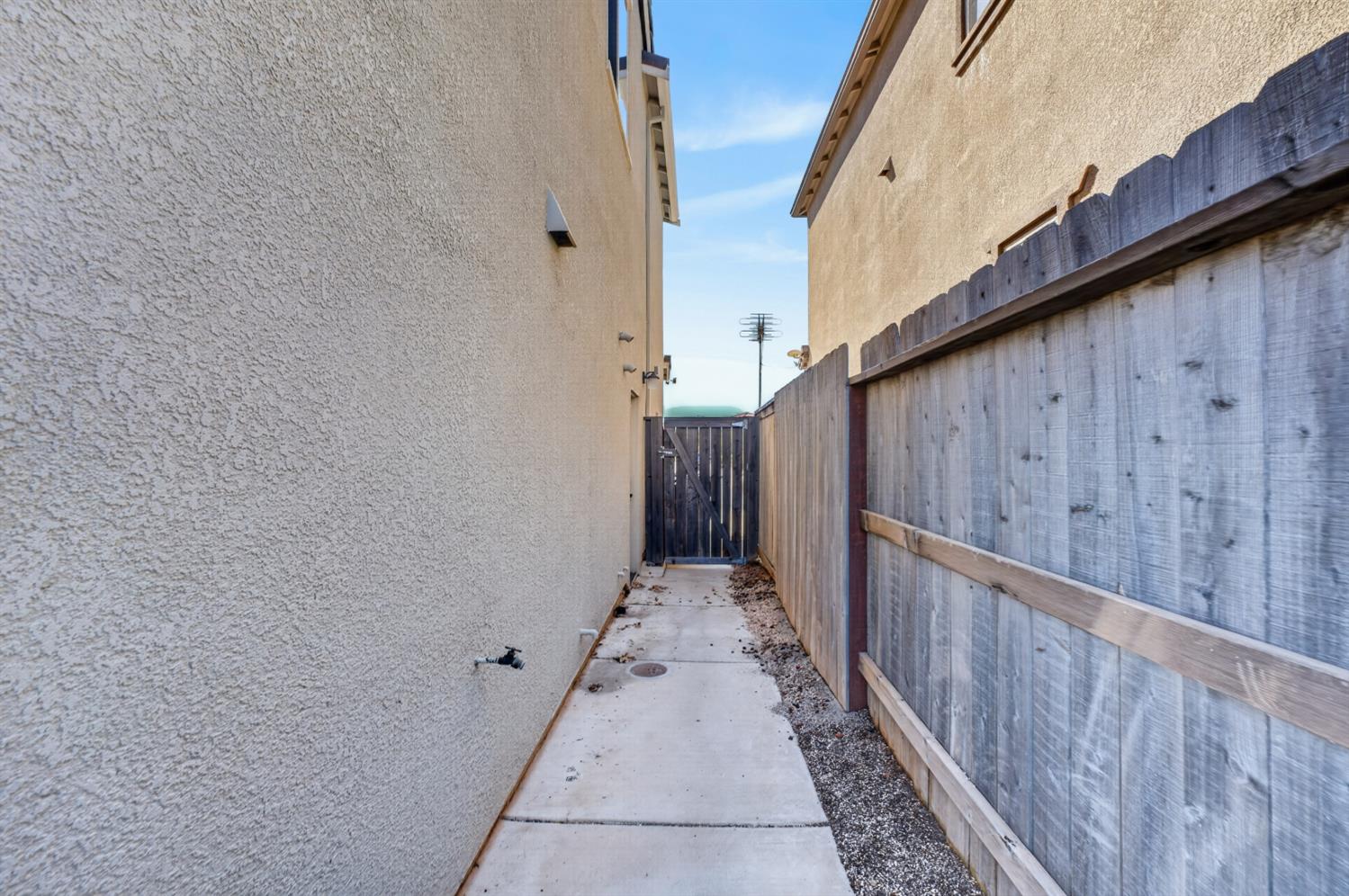 3863 Ivan Way Rancho Cordova, CA 95742 - Photo 43 of 54