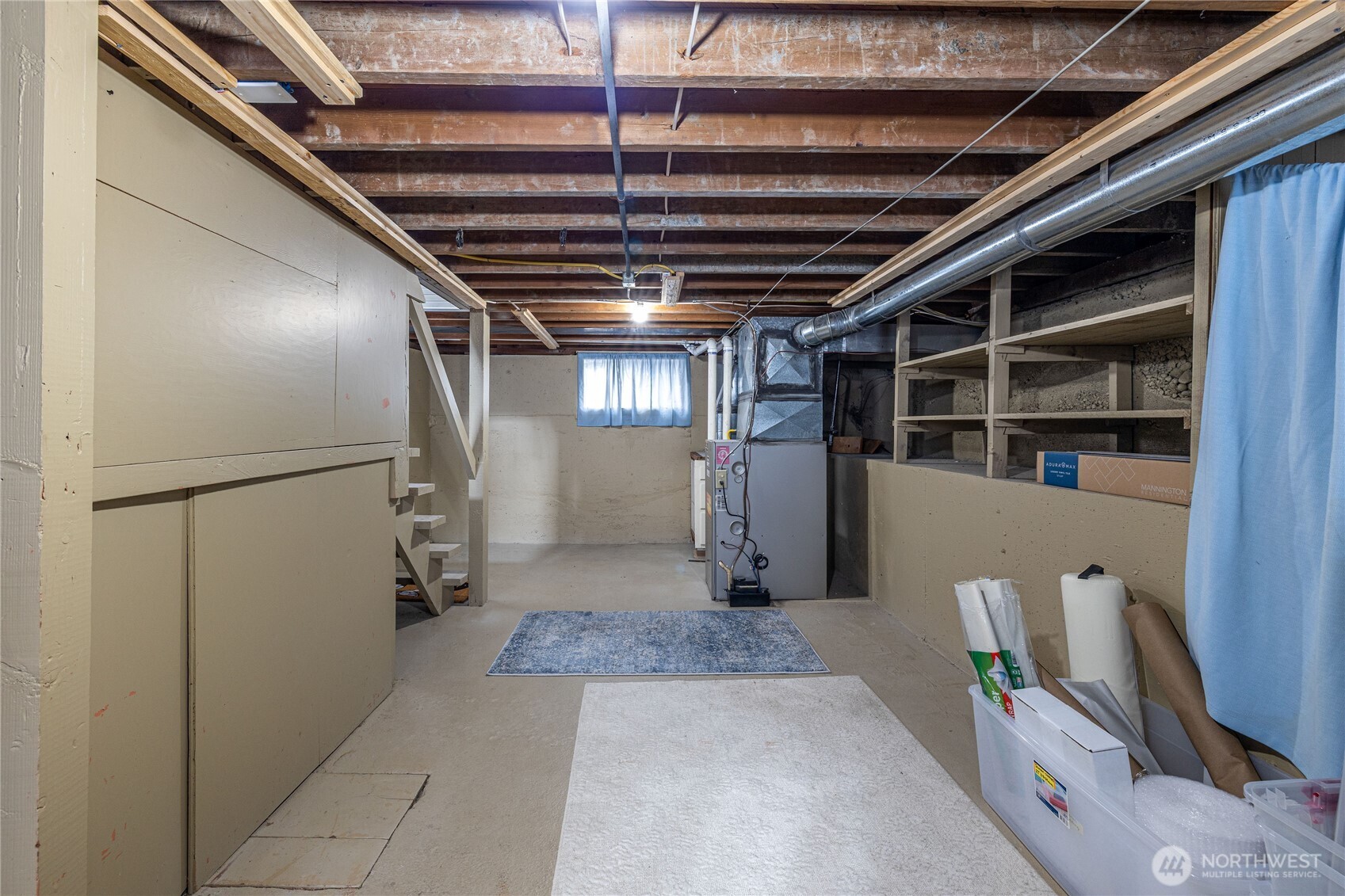 318 4th Street Southwest Puyallup, WA 98371 - Photo 29 of 40 a view of an empty room