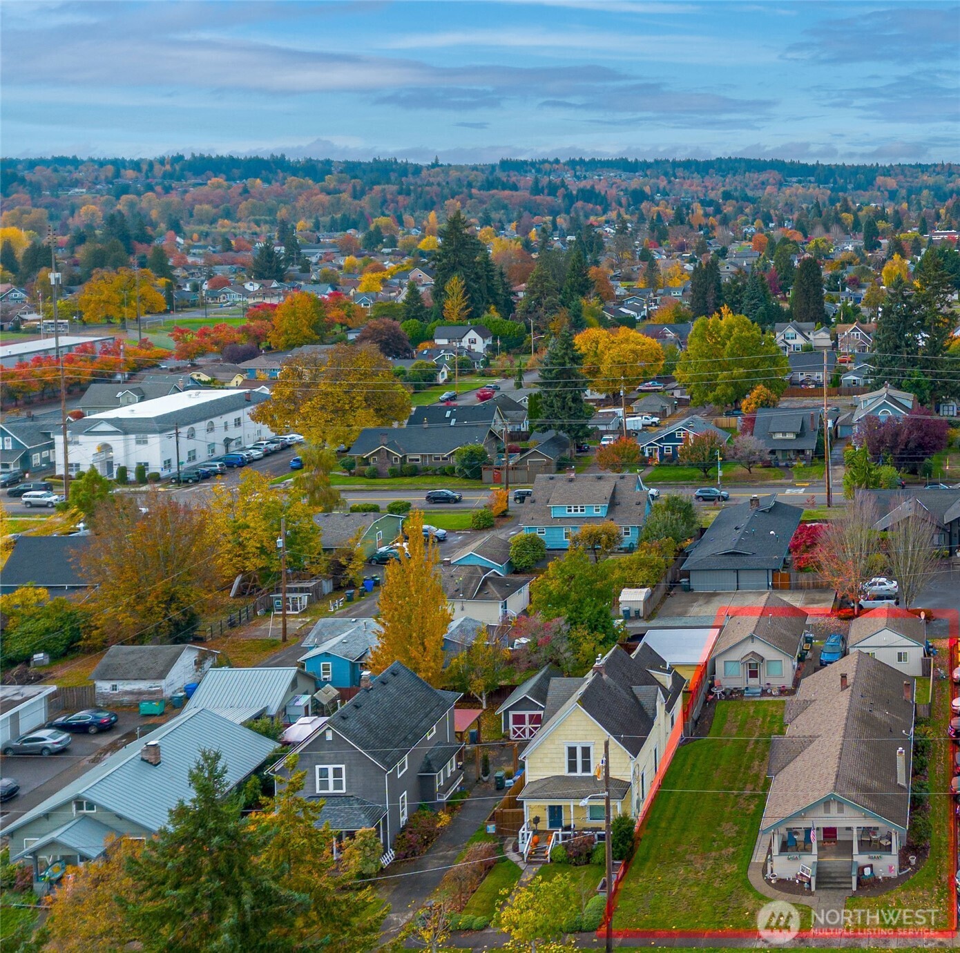 318 4th Street Southwest Puyallup, WA 98371 - Photo 37 of 40 an aerial view of residential houses with outdoor space
