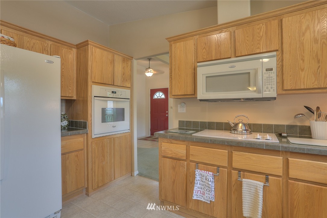 1032 Park Circle Bothell, WA 98021 - Photo 11 of 25