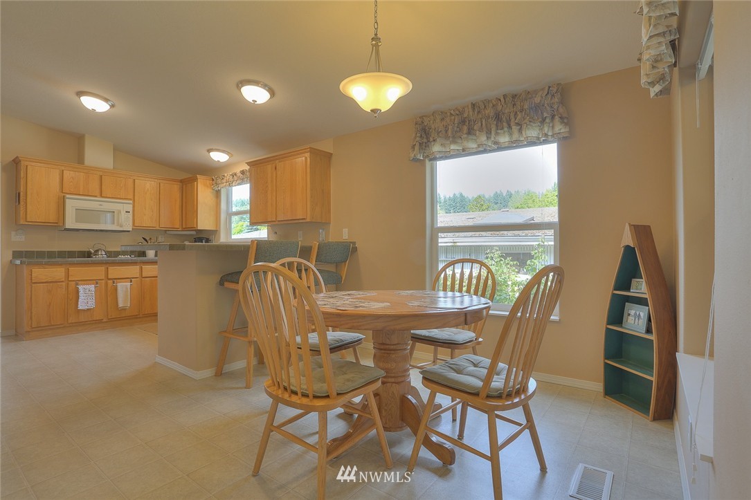 1032 Park Circle Bothell, WA 98021 - Photo 13 of 25