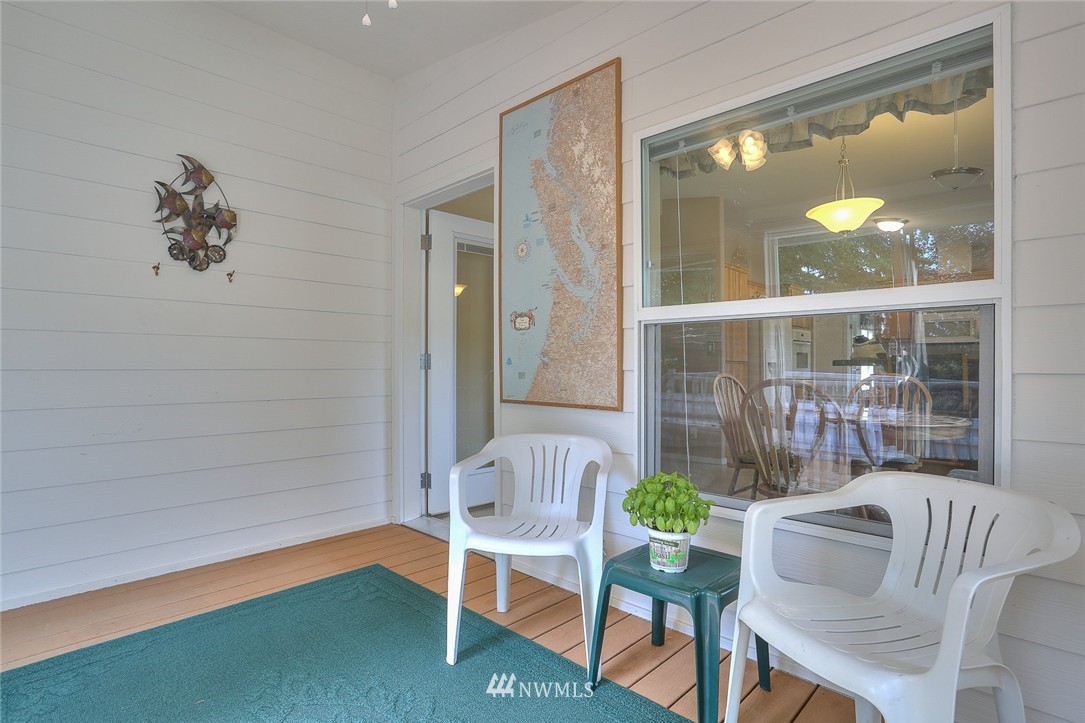 1032 Park Circle Bothell, WA 98021 - Photo 14 of 25