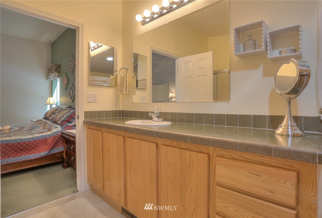 1032 Park Circle Bothell, WA 98021 - Photo 17 of 25