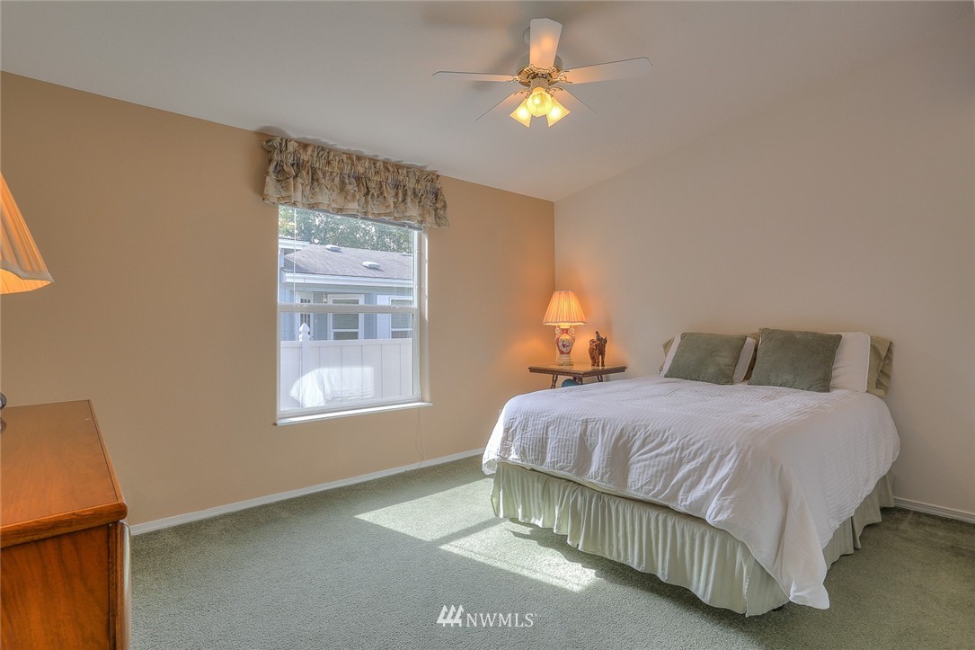 1032 Park Circle Bothell, WA 98021 - Photo 18 of 25