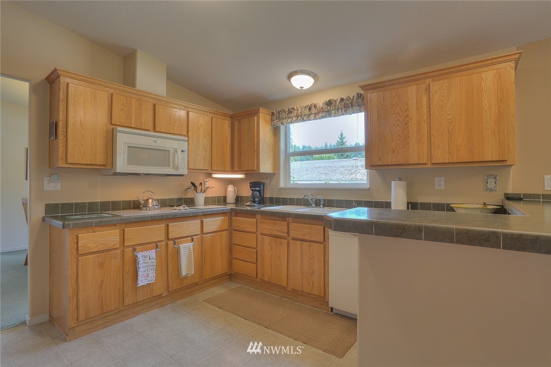 1032 Park Circle Bothell, WA 98021 - Photo 8 of 25