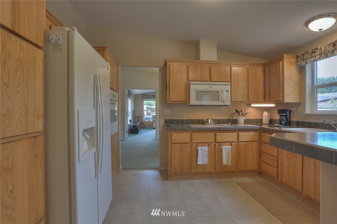 1032 Park Circle Bothell, WA 98021 - Photo 10 of 25