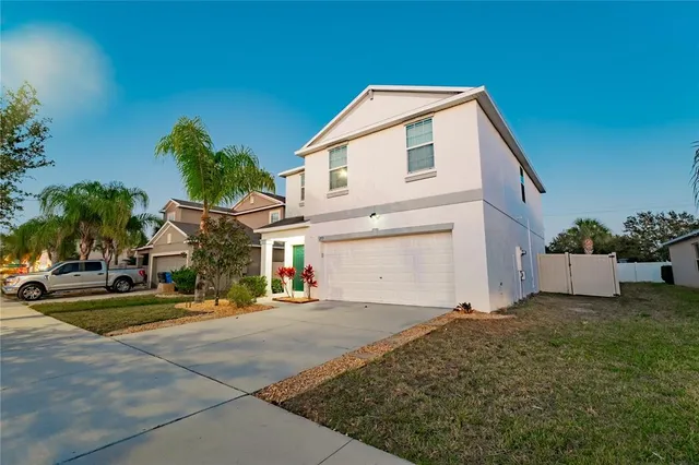 $329,900 | 253 Cascade Bend Drive, Ruskin, FL 33570