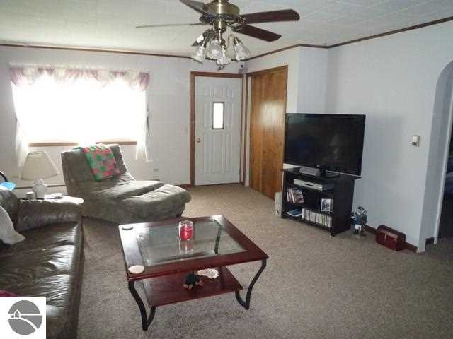 3853 East Adams Road St. Louis, MI 48880 - Photo 8 of 29 1747019-7.JPG