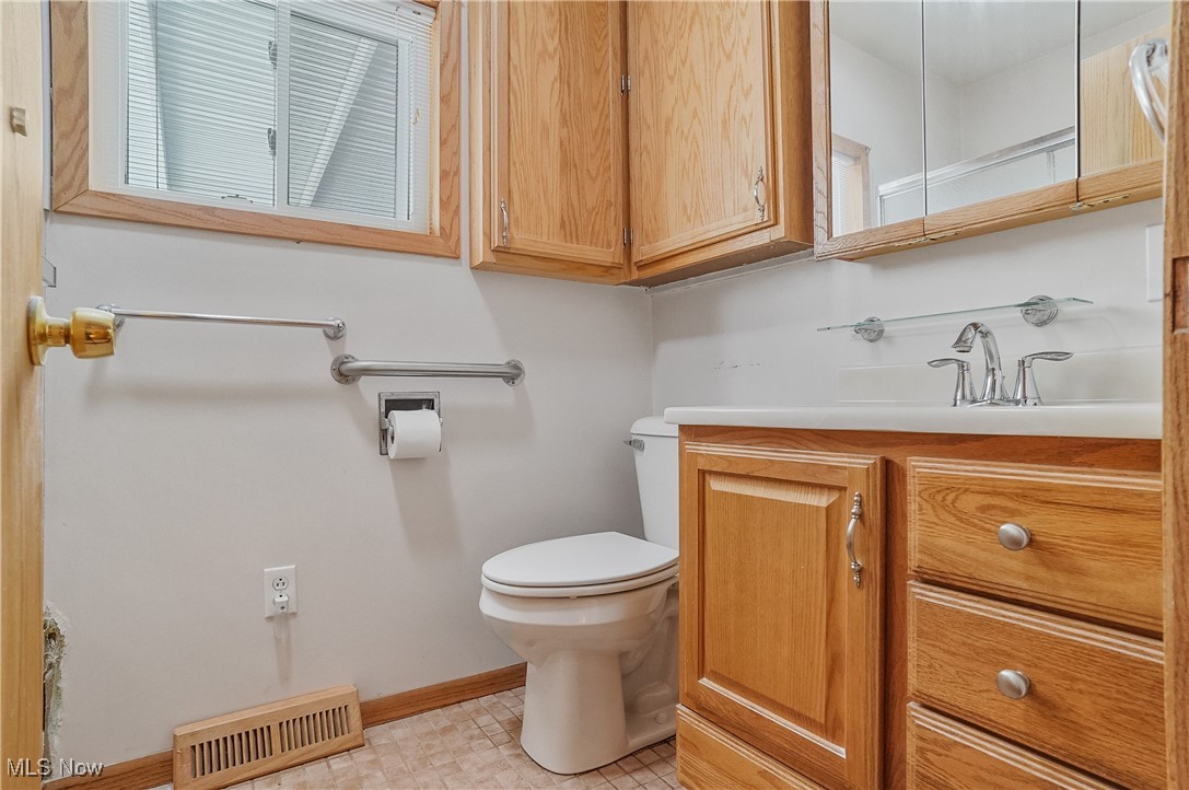 2809 McElwain Road Akron, OH 44312 - Photo 28 of 38 Full bathroom featuring toilet and vanity