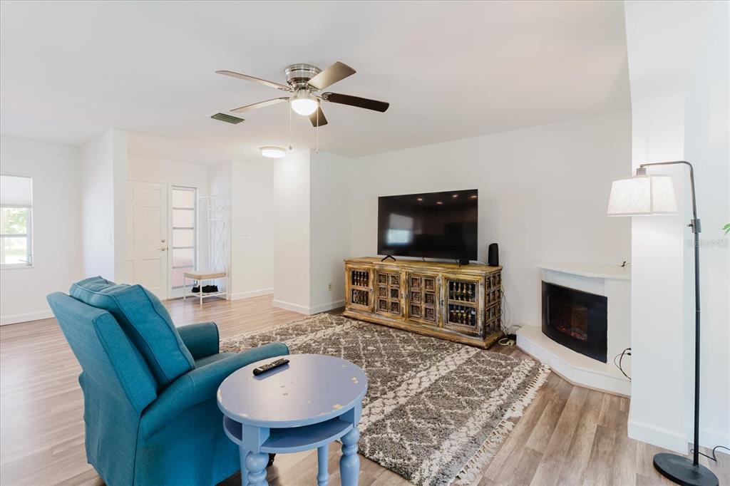 2032 West Ridge Drive Clearwater, FL 33763 - Photo 8 of 72