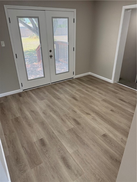 512 Wheeler Street Three Rivers, TX 78071 - Photo 8 of 19 an empty room with windows