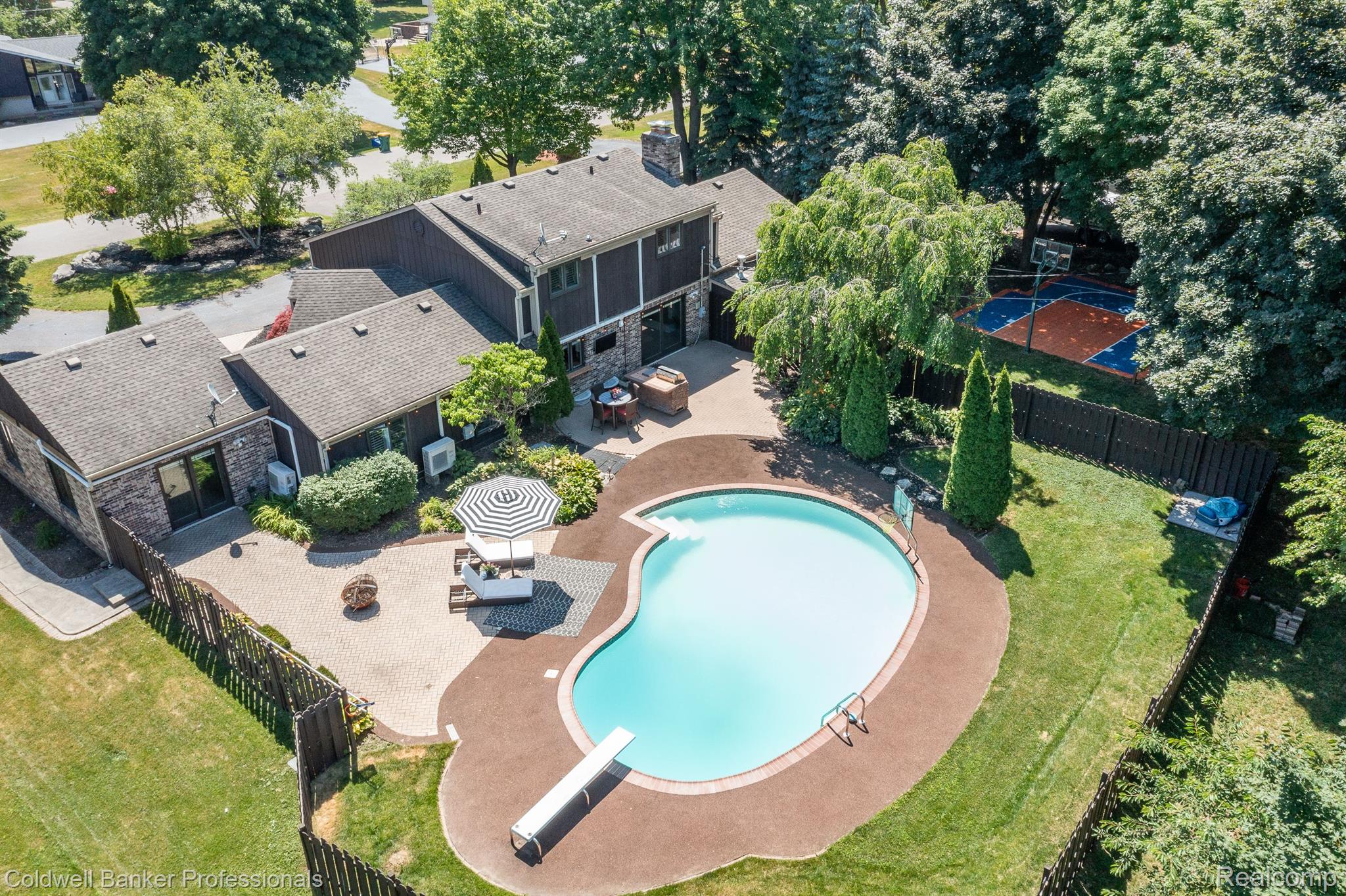 26347 Pleasant Valley Road Farmington, MI 48331 - Photo 48 of 53