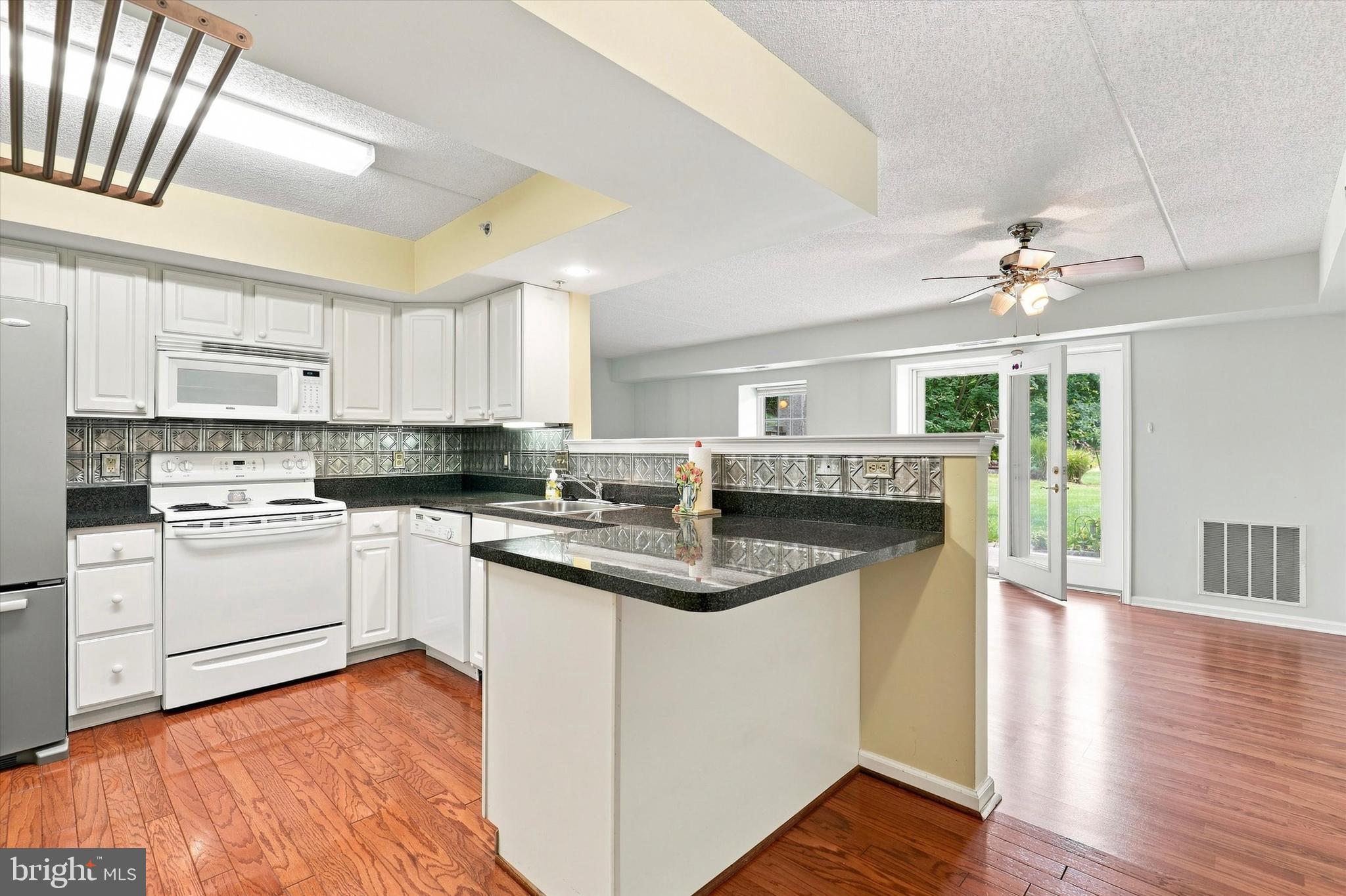 501 Brandon Road Norristown, PA 19403 - Photo 4 of 26 Gallery Image 4