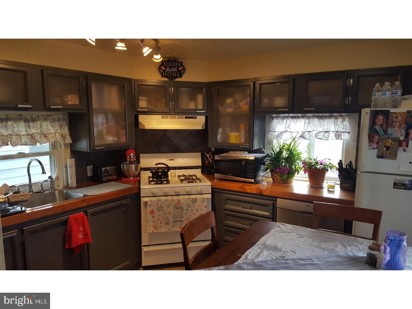 223 Bordic Road Reading, PA 19606 - Photo 4 of 14 Gallery Image 4