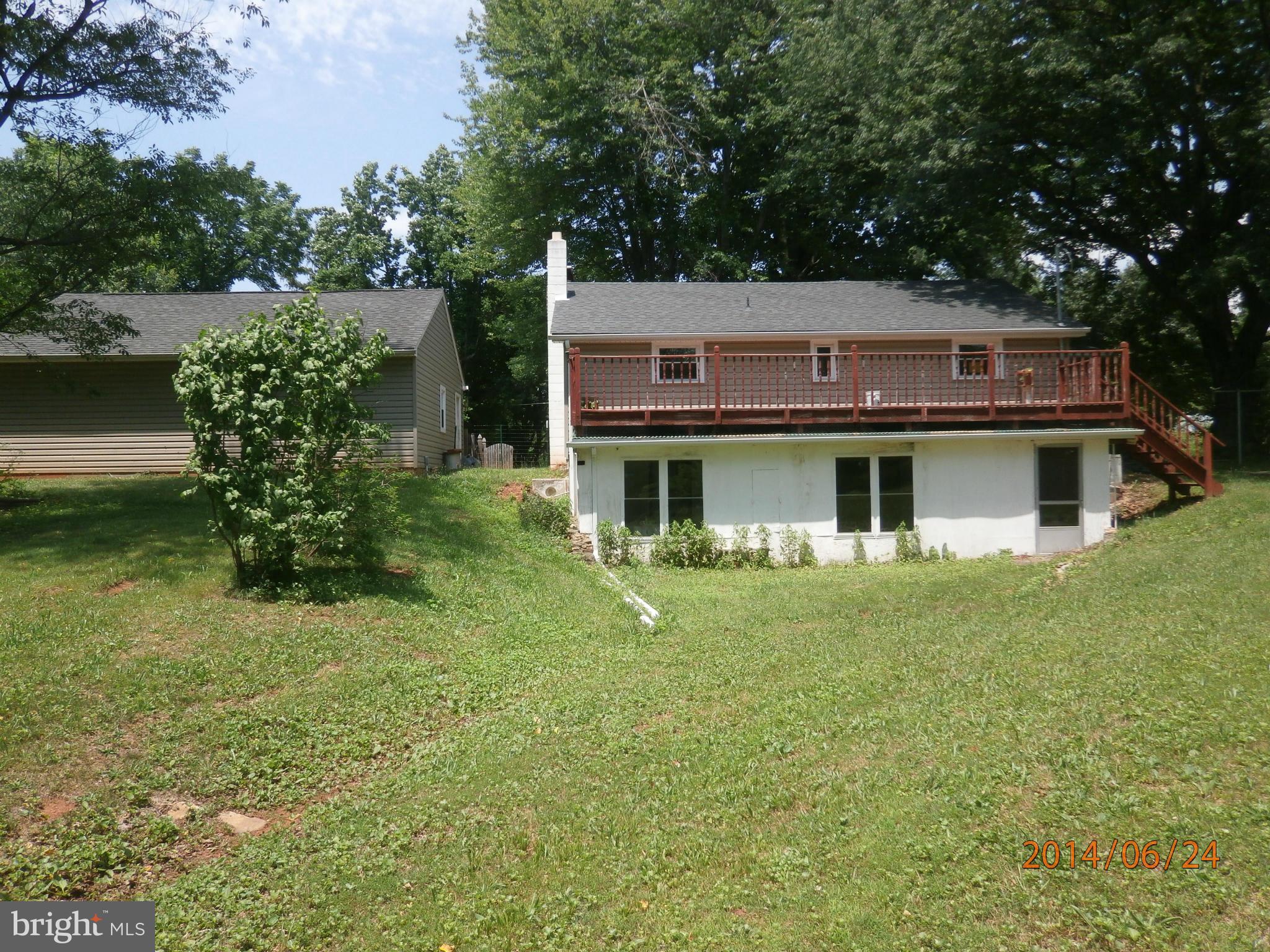 Exterior (Rear)