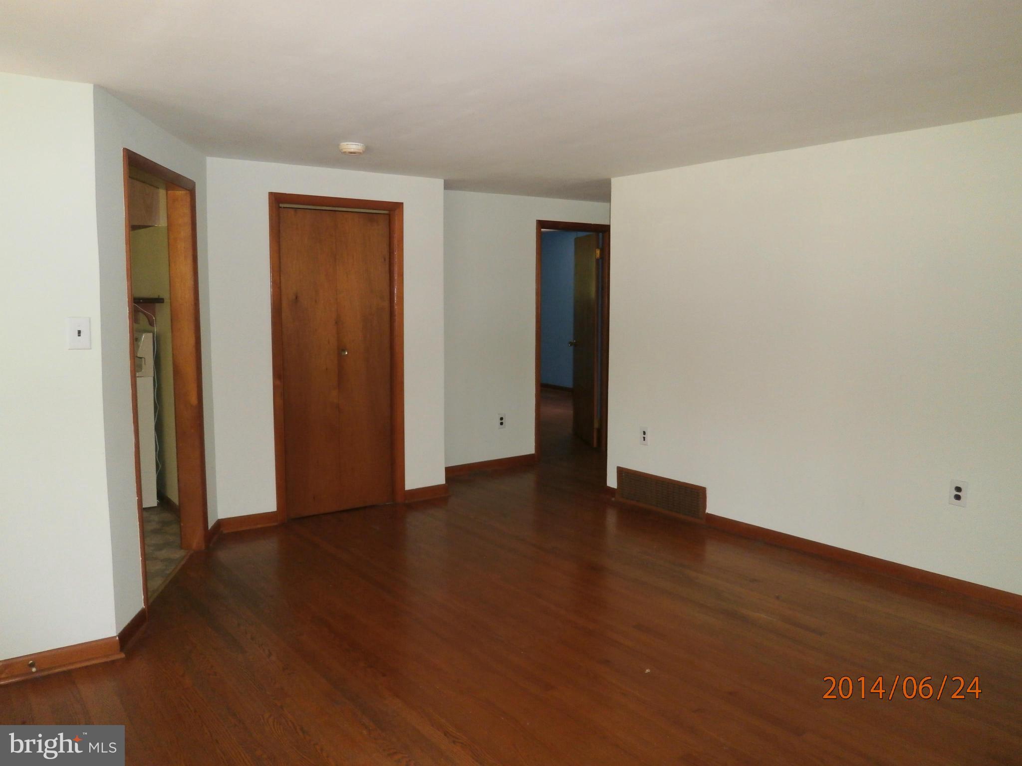 7017 Kellys Store Road Thurmont, MD 21788 - Photo 8 of 12 Living Room