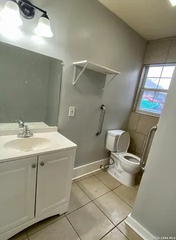 $700 | 433 Kayton Avenue, San Antonio, TX 78210