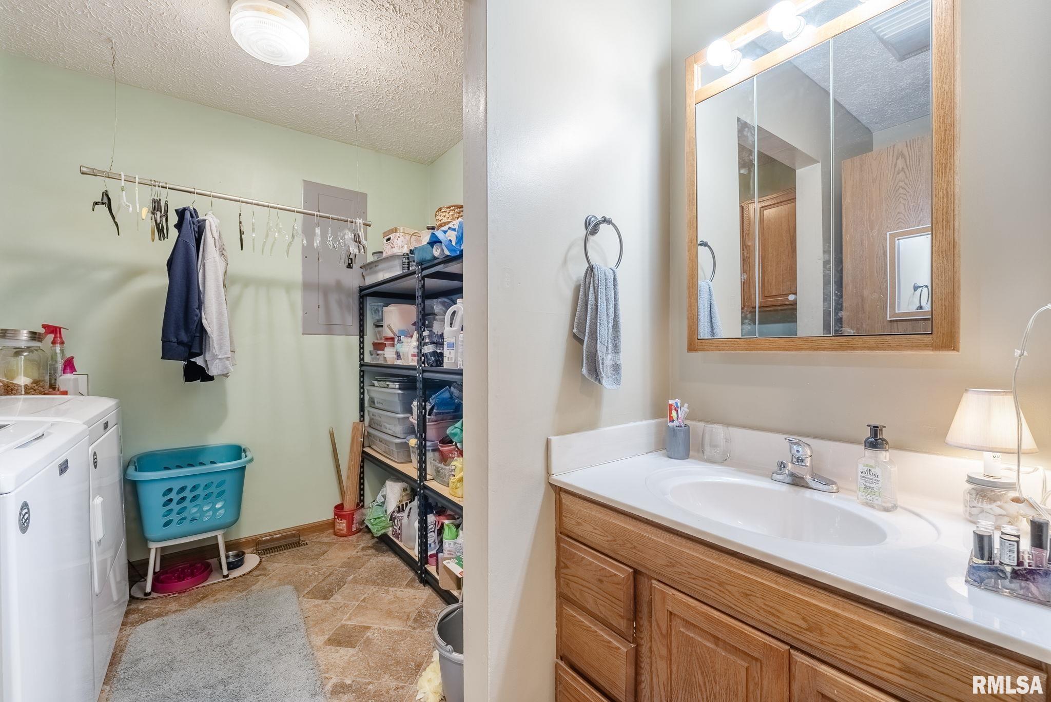 307 Southwest 4th Street Aledo, IL 61231 - Photo 19 of 21 Gallery Image 19
