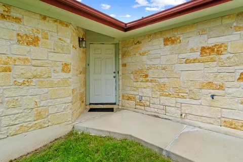 $435,000 | 243-245 Marvin Cove, Hutto, TX 78634