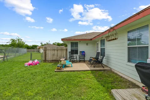 $435,000 | 243-245 Marvin Cove, Hutto, TX 78634
