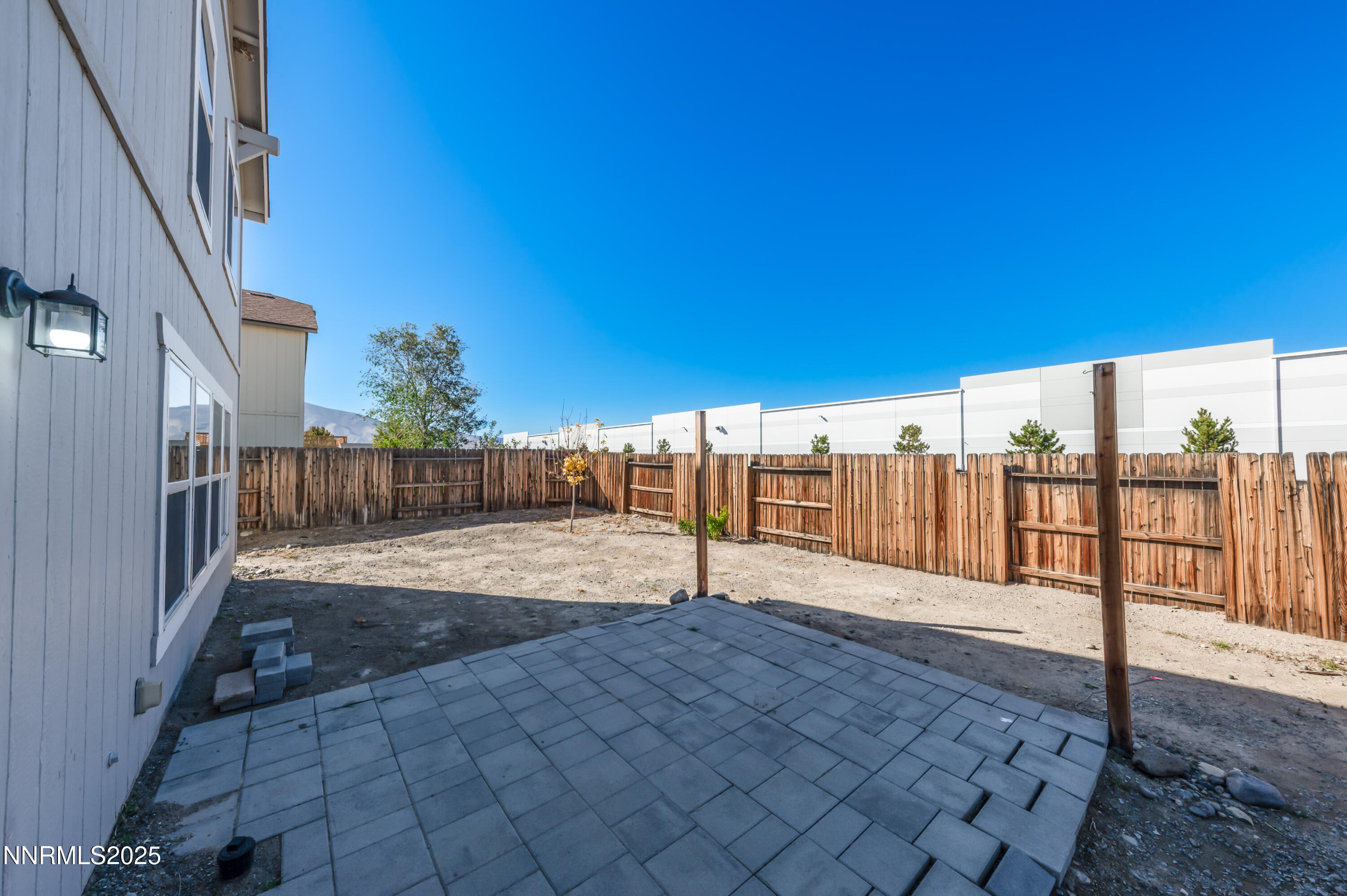 8905 Convair Way Reno, NV 89506 - Photo 32 of 38 a view of a backyard