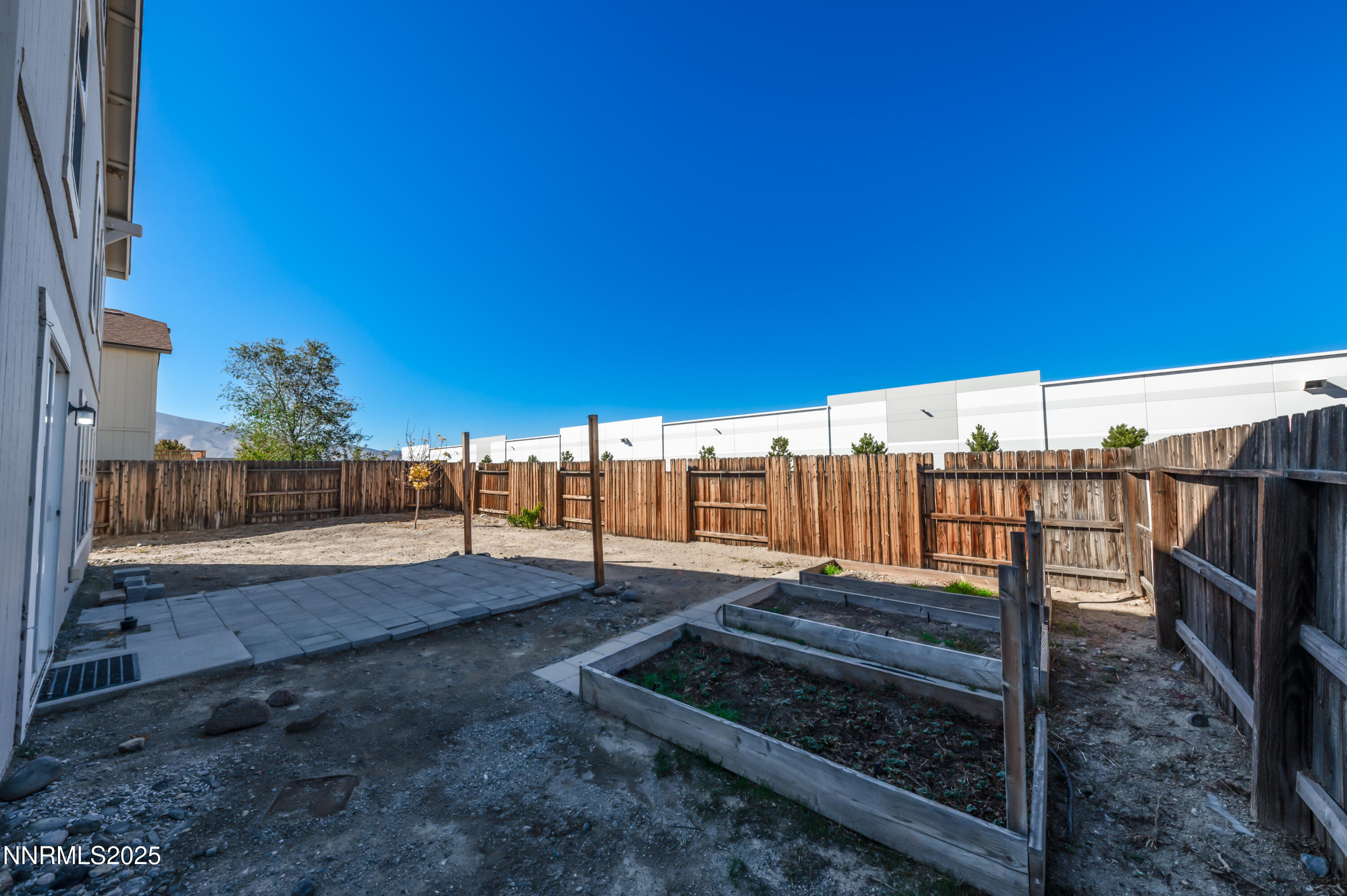 8905 Convair Way Reno, NV 89506 - Photo 34 of 38 a view of a backyard