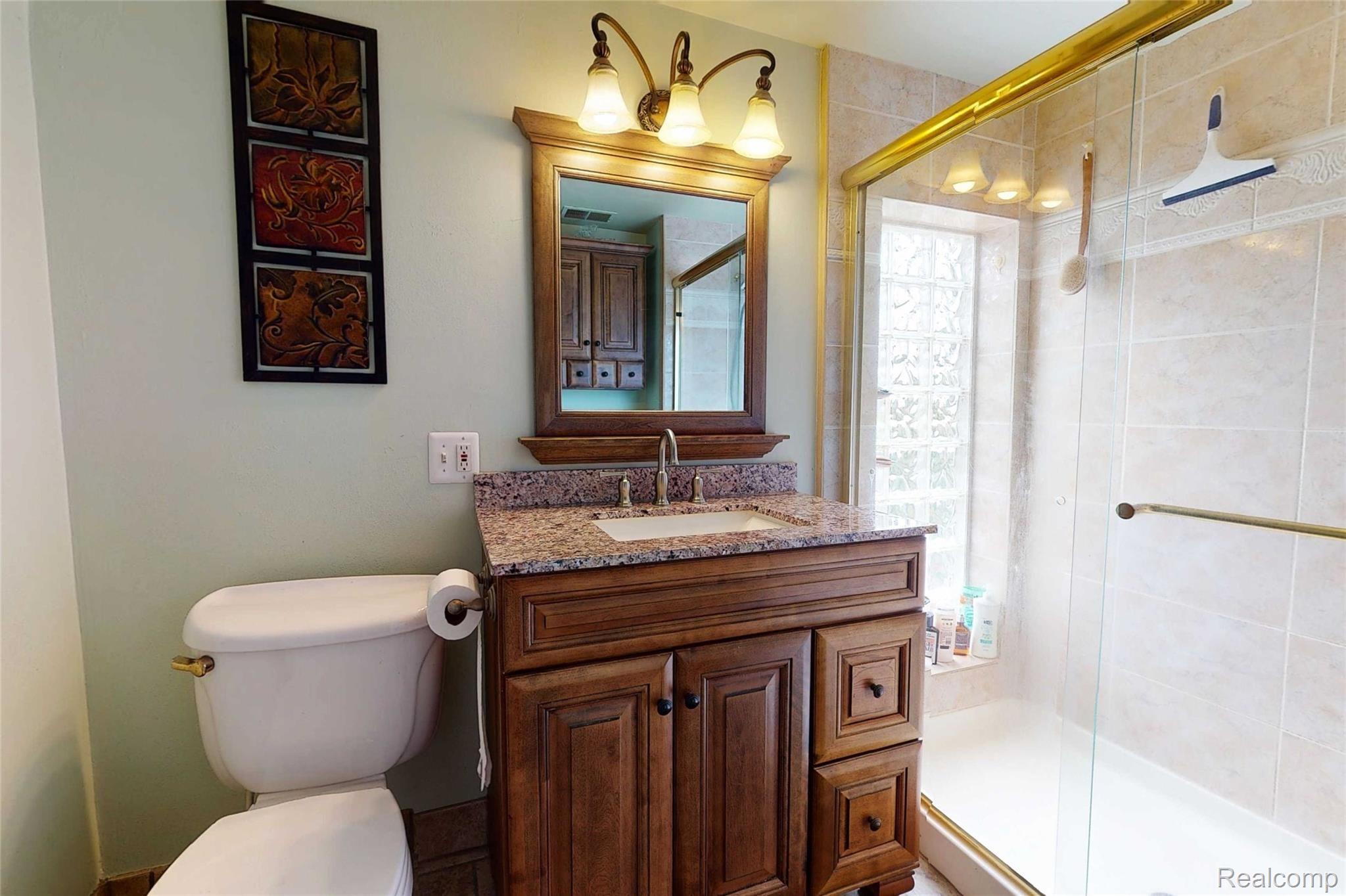 5173 Reid Road Swartz Creek, MI 48473 - Photo 59 of 88 5173-Reid-Rd-45 Bathroom.jpg