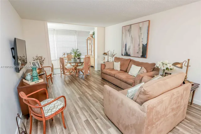 $1,650 | 9150 Lime Bay Boulevard, Unit 212, Tamarac, FL 33321