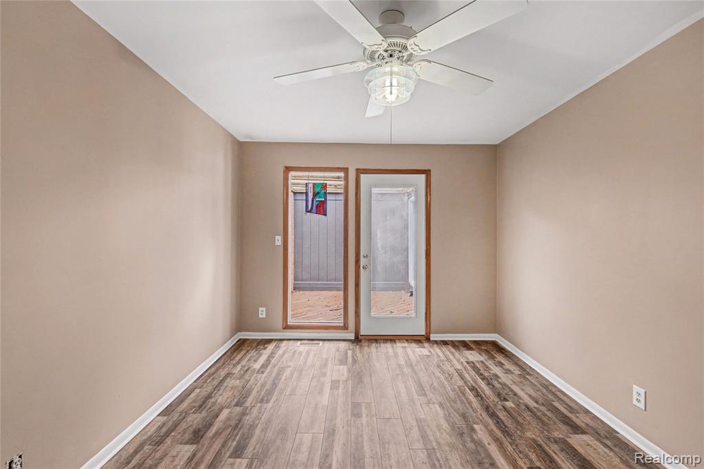 210 Mary Street Flushing, MI 48433 - Photo 7 of 22