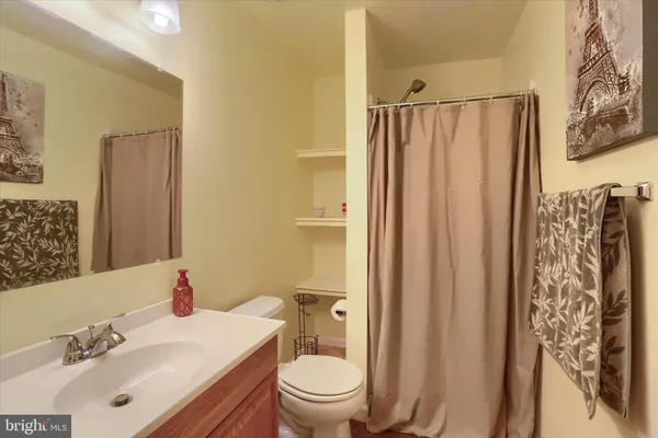 $584,900 | 409 Wynwood Road, York, PA 17402