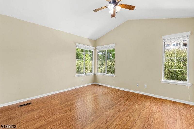 44 Morgan Court Bedminster, NJ 07921 - Photo 7 of 16