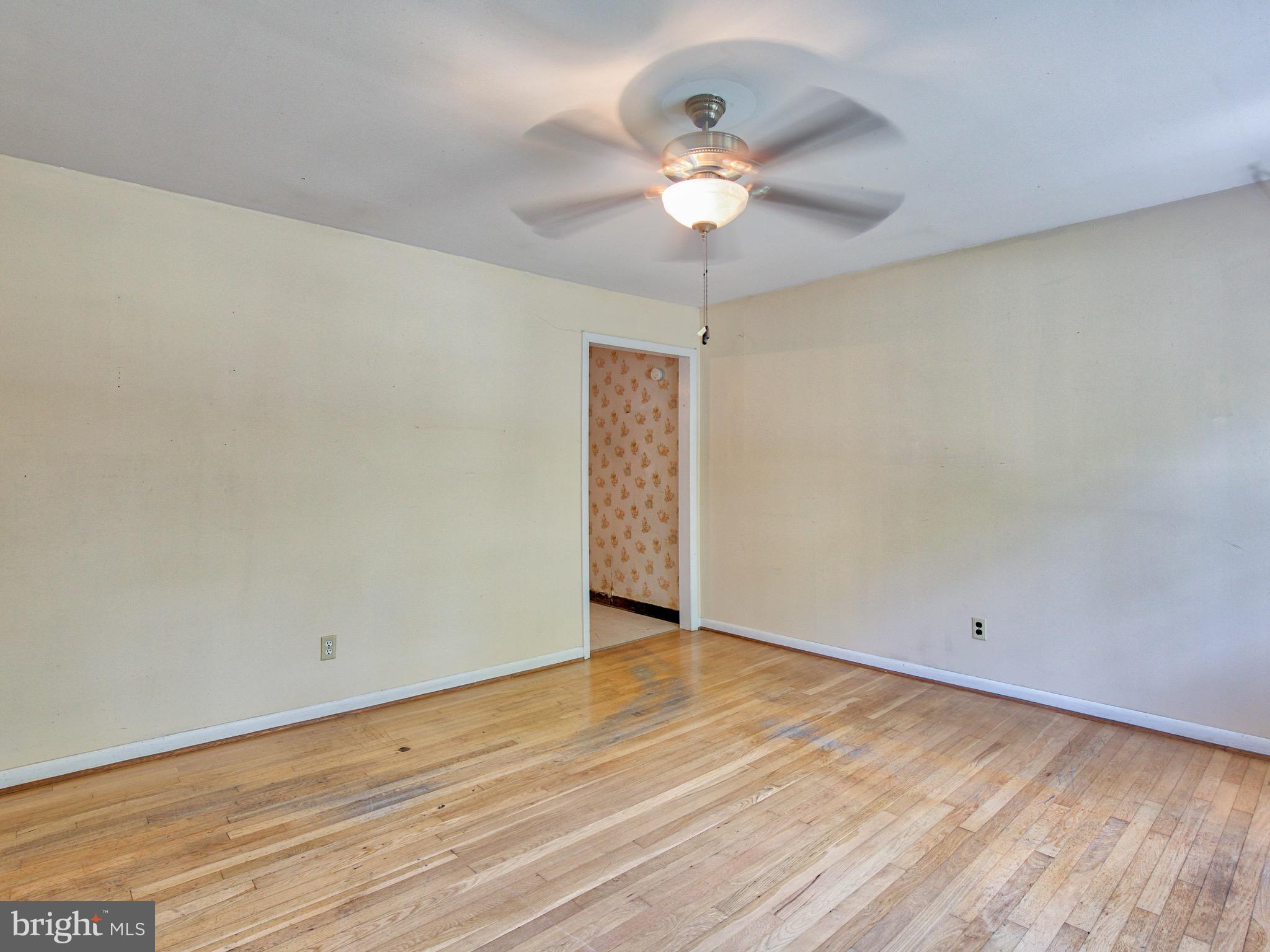 434 Ritter Road White Post, VA 22663 - Photo 12 of 30 Living Room