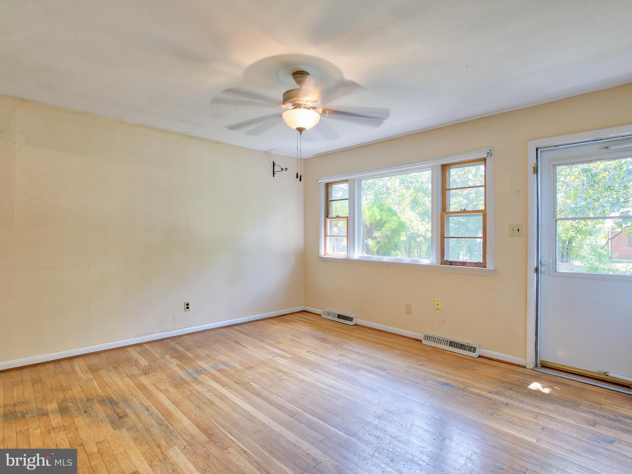 434 Ritter Road White Post, VA 22663 - Photo 13 of 30 Living Room