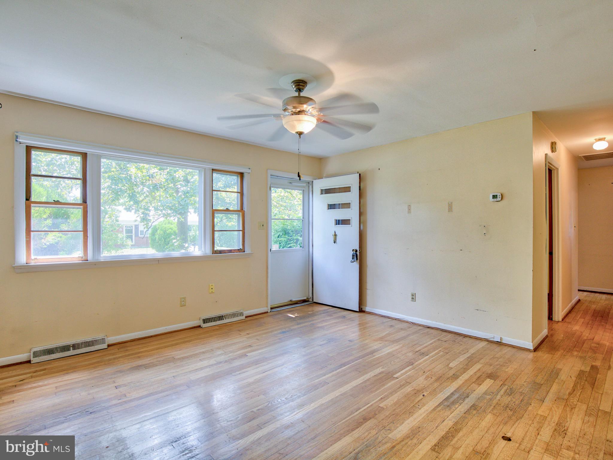 434 Ritter Road White Post, VA 22663 - Photo 14 of 30 Living Room