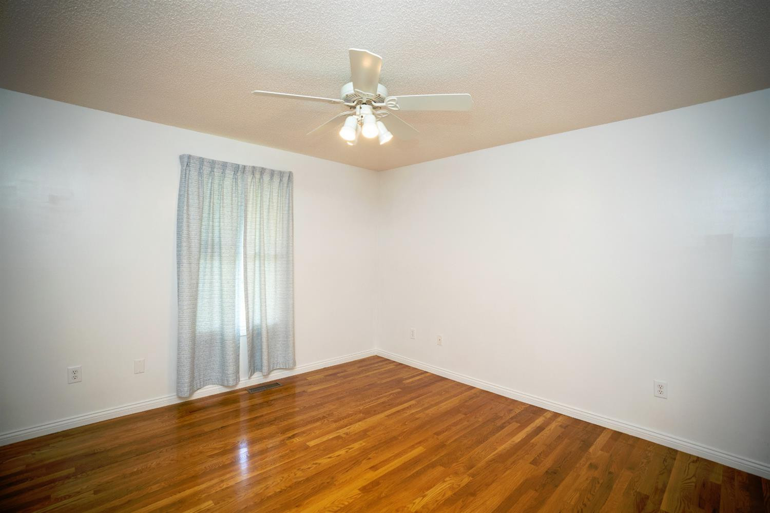 4750 Stewart Road Lexington, KY 40516 - Photo 15 of 53 Photo 15