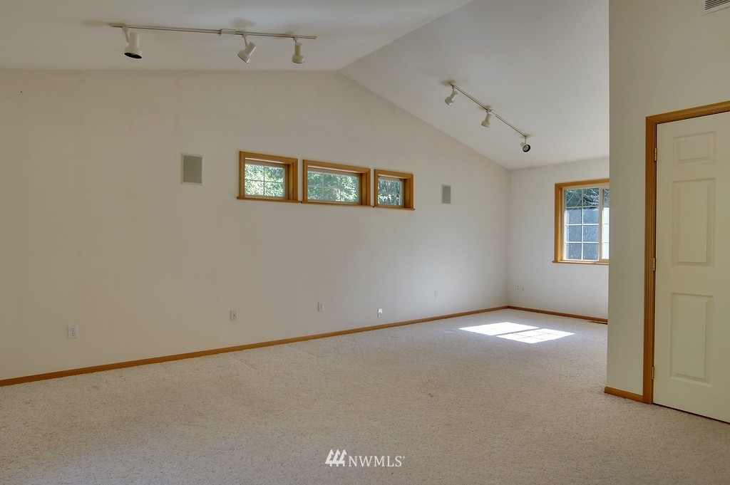 1372 Hunsicker Road Bellingham, WA 98226 - Photo 11 of 25 Gallery Image 11