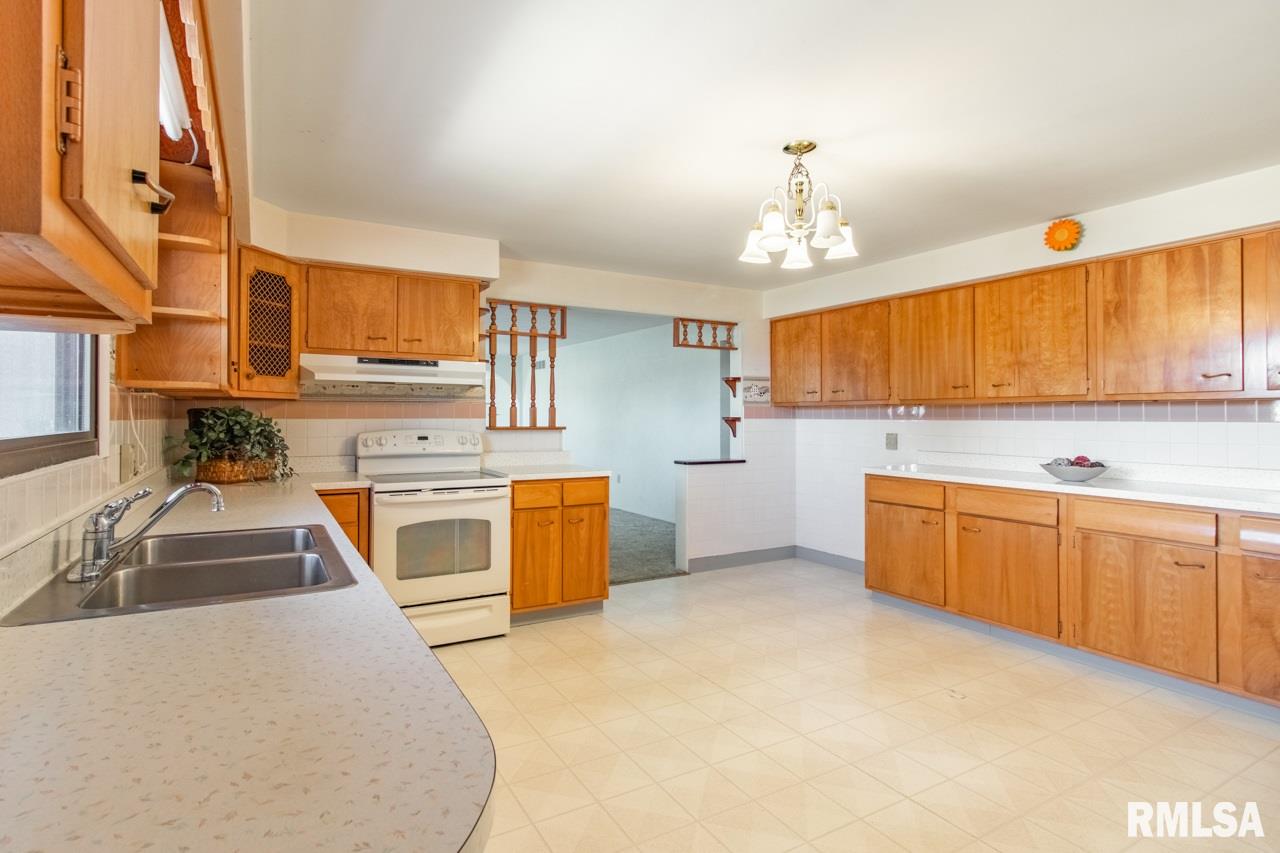 12797 Townline Road Green Valley, IL 61534 - Photo 15 of 36 Gallery Image 15